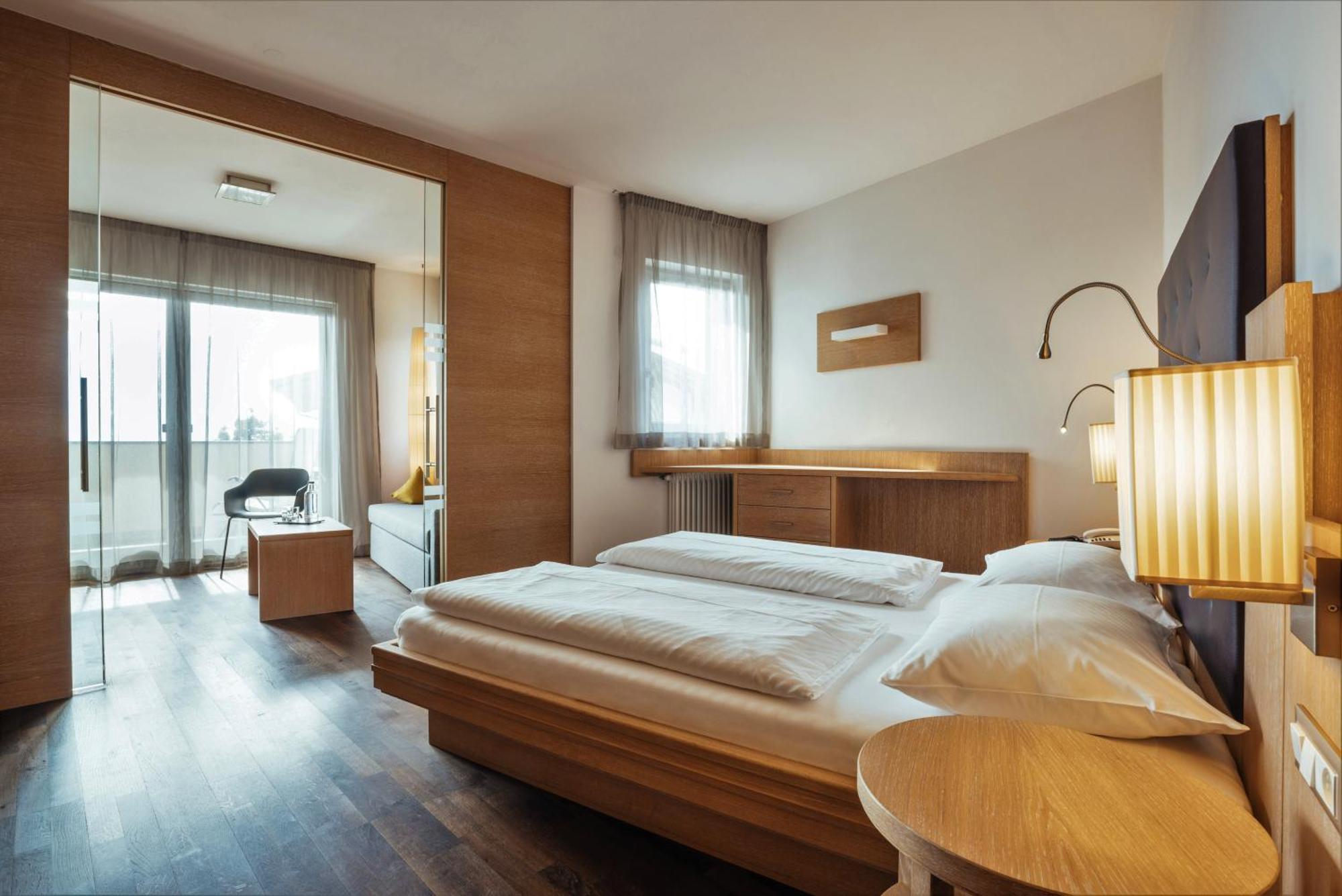Hilburger Hotel Schenna Buitenkant foto