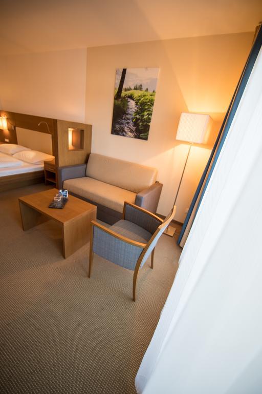 Hilburger Hotel Schenna Buitenkant foto